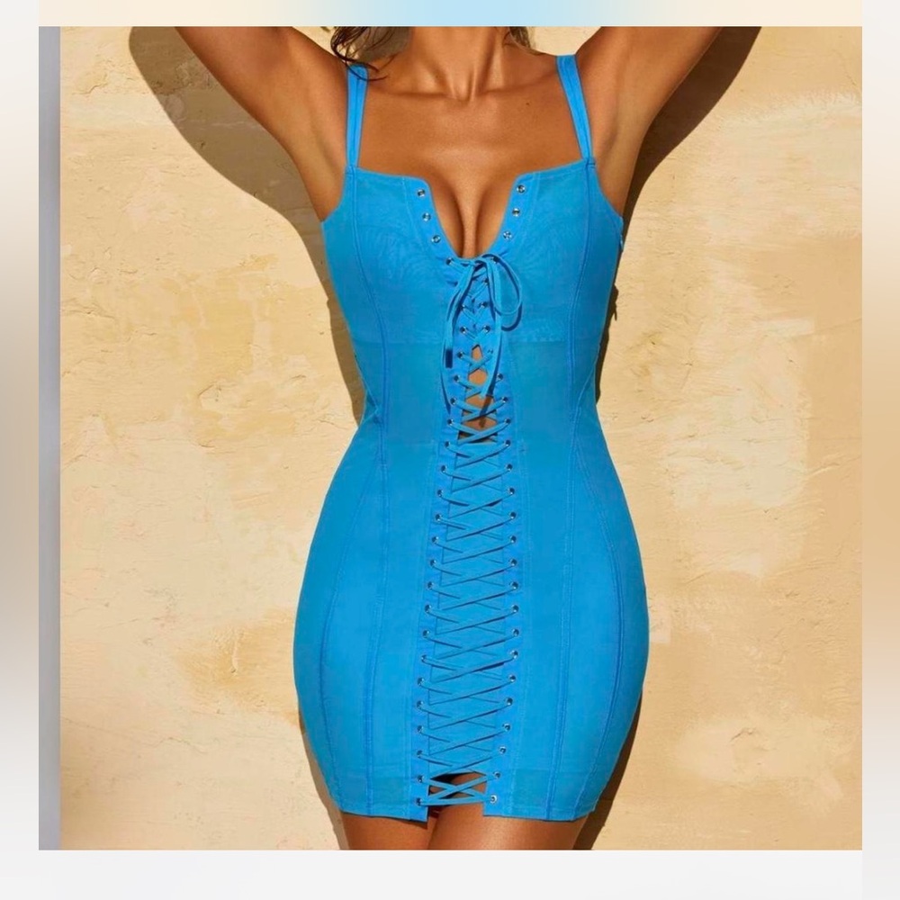 Oh Polly 
Blue nalda mini dress
